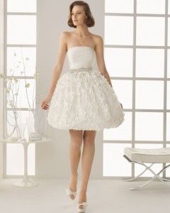 white strapless dress with tulle skirt