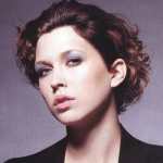 short curly hairstyles for women over 40