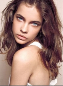 natural light brown hair with highlights