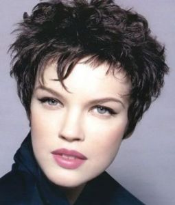 short hairstyles for women dark hair