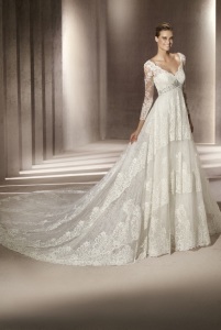 ivory lace wedding dress with sleeves